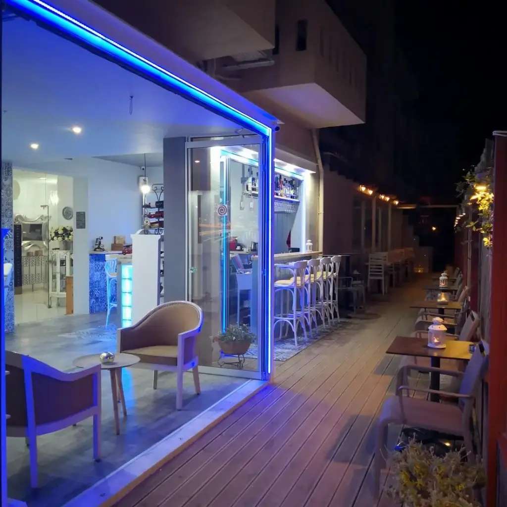 LOW_Bar2 Thalia Deco.webp