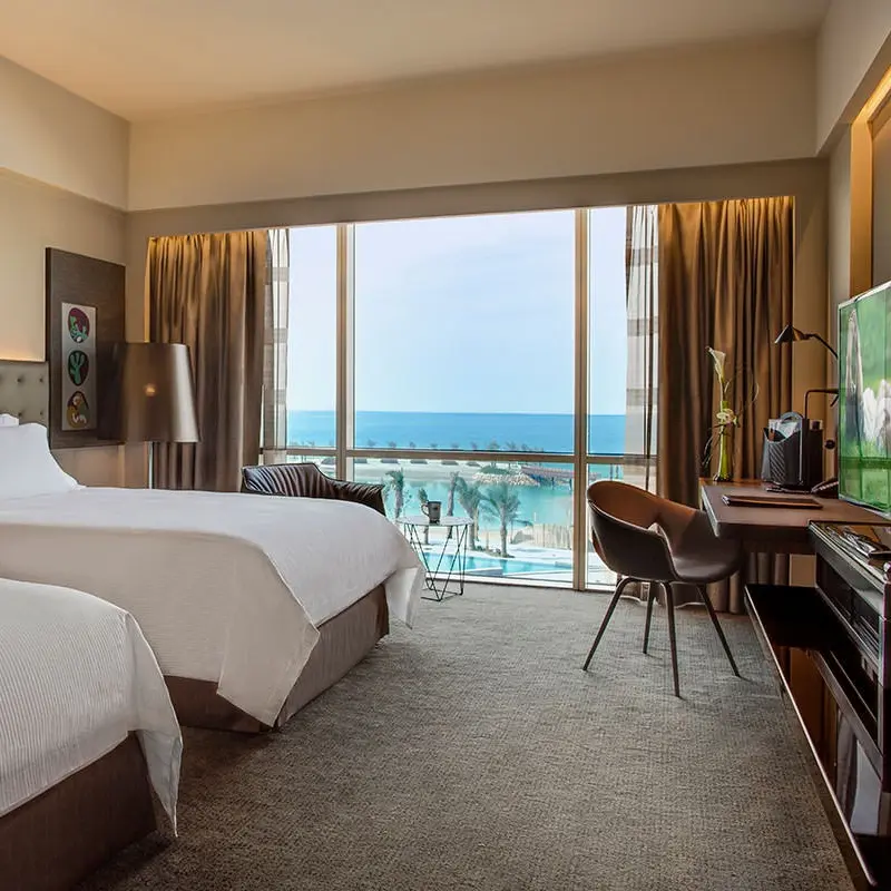 The Art hotel dubla cu vedere spre plaja.webp