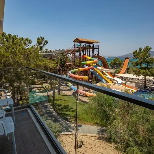 Long Beach Nature balcon vedere spre aquapark.webp