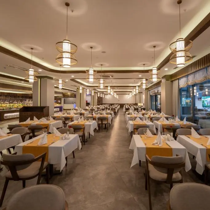 Sentido Luna Vista restaurant overview.webp