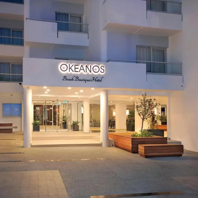 Okeanos Beach intrare hotel.webp